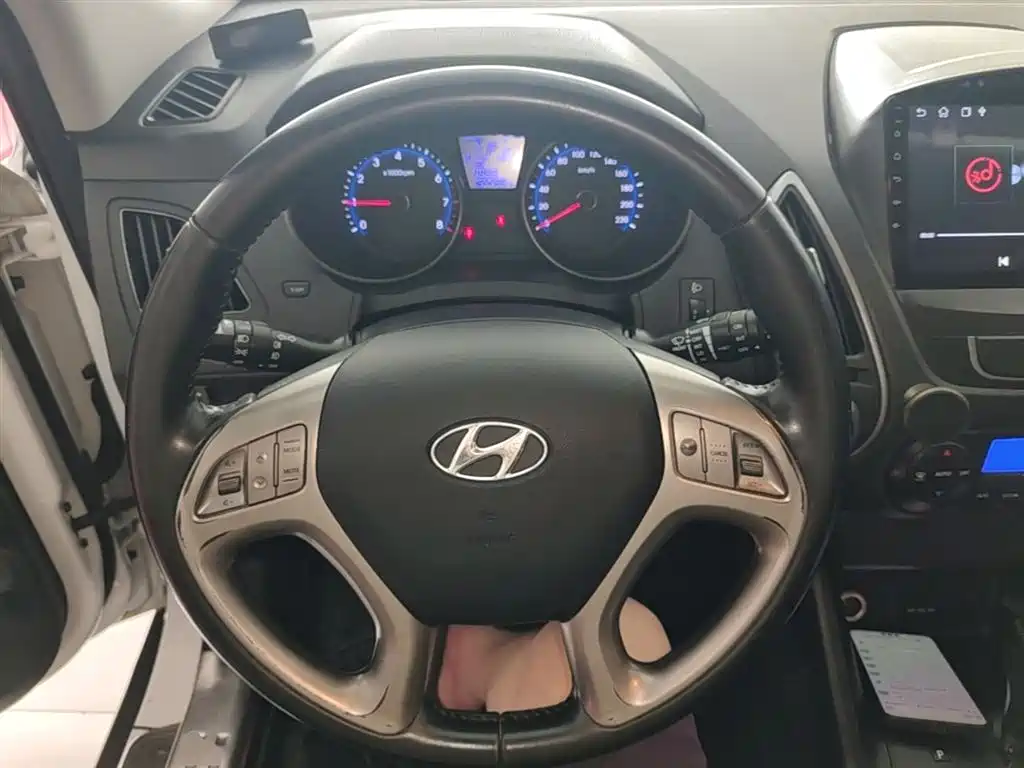 Hyundai ix35 2016 — фото 11