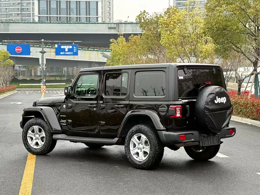 Jeep Wrangler 2019 — фото 7