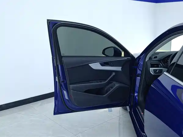 Audi A4L 2019