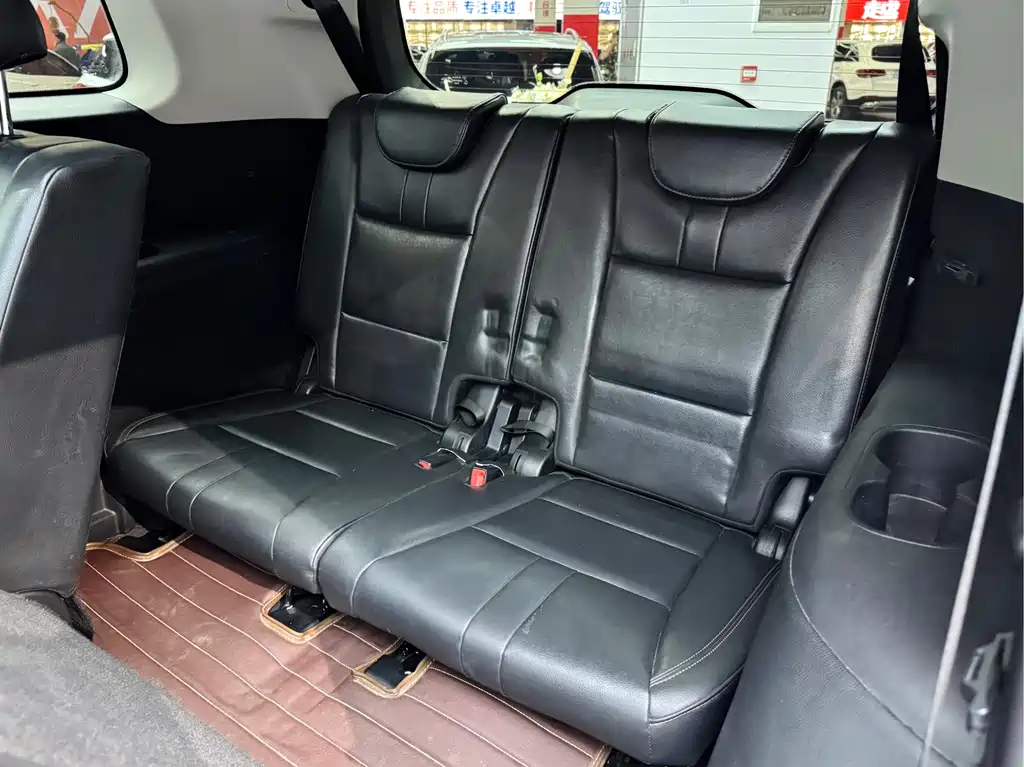 GAC Motor Trumpchi GS8 2017 — фото 11