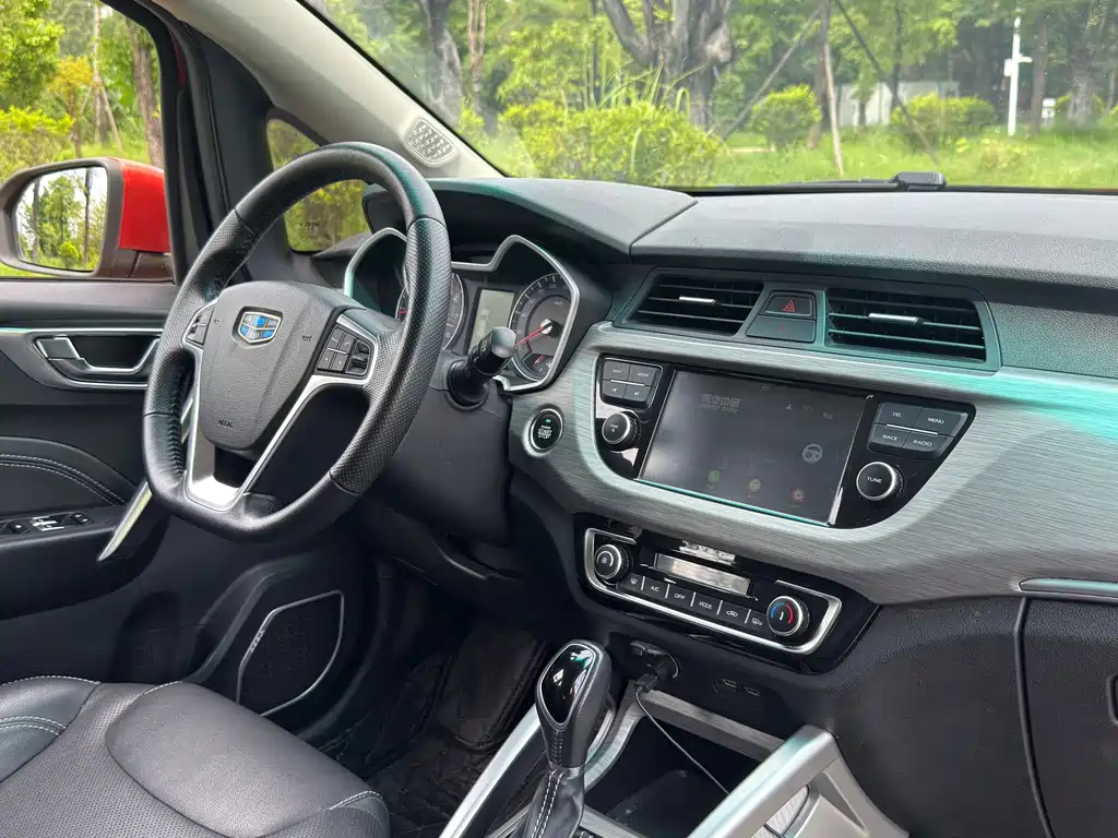 Geely Vision X3 2018 — фото 15