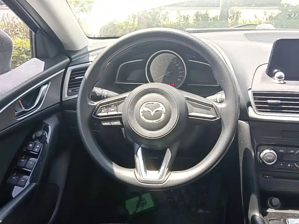 Mazda 3 Angkesela 2017 — фото 11