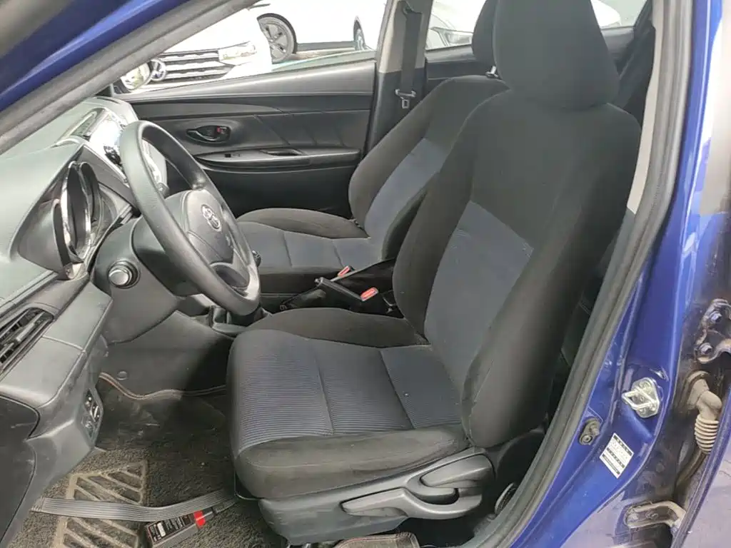 Toyota Yaris L 2017 — фото 15
