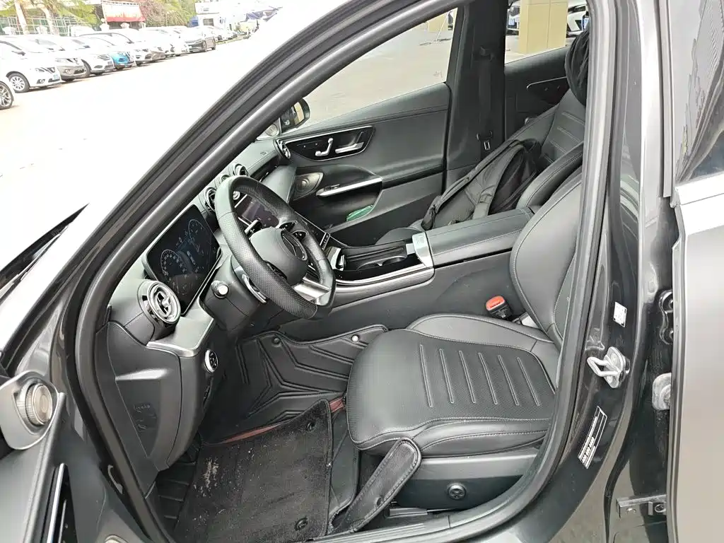 Mercedes-Benz C-Class 2023 — фото 11