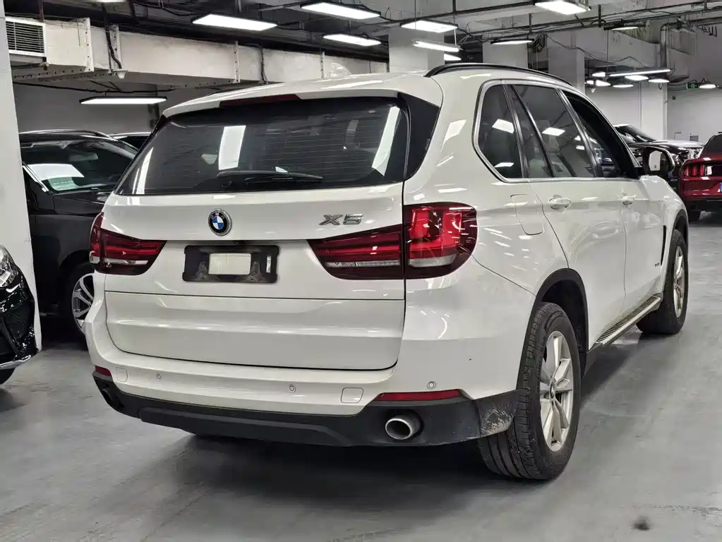 BMW X5 2016 — фото 12
