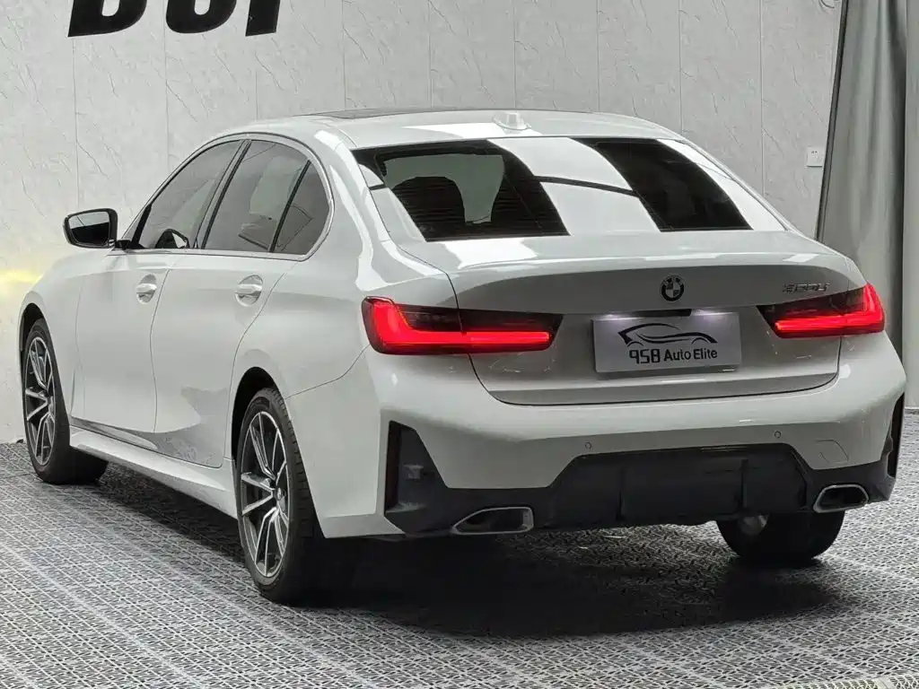 BMW 3 Series 2023 — фото 10