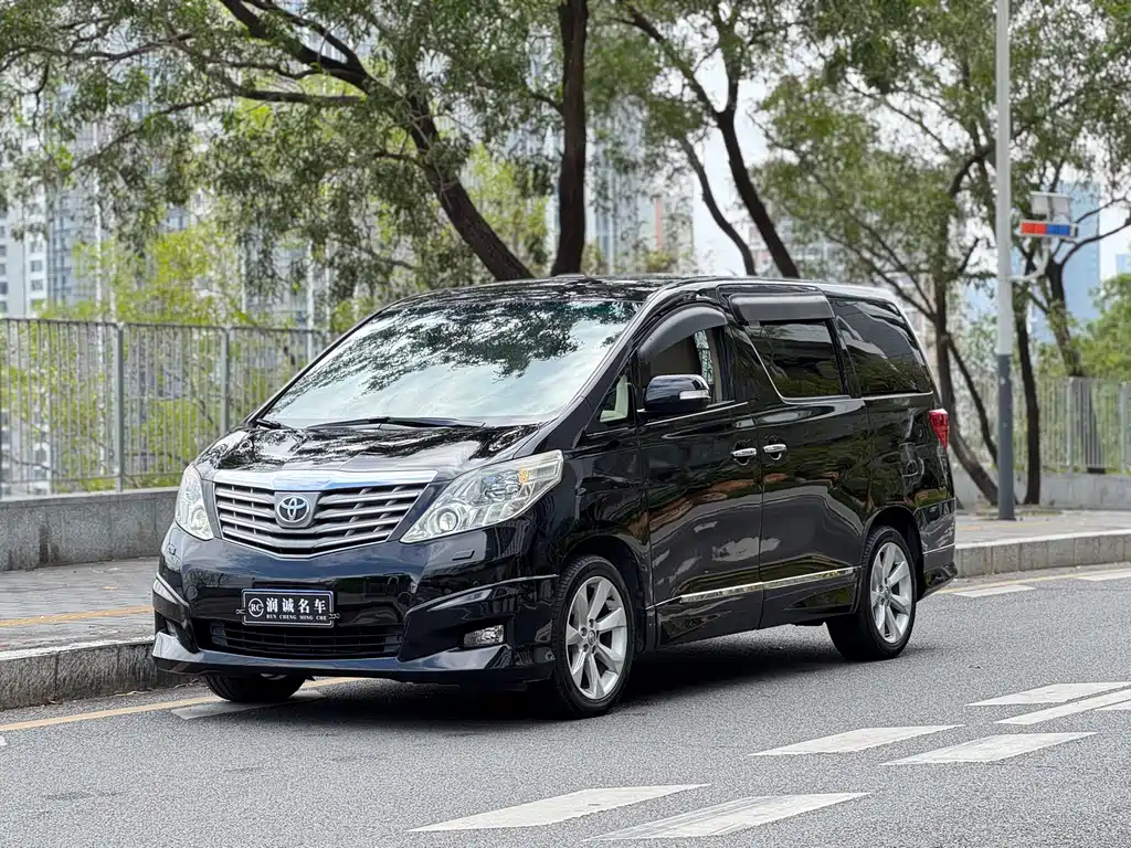 Toyota Alphard 2011 — фото 1