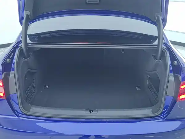 Audi A4L 2019