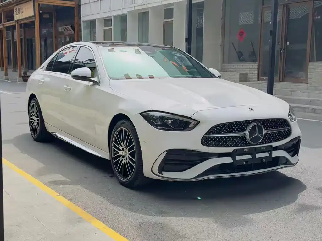 Mercedes-Benz C-Class 2024
