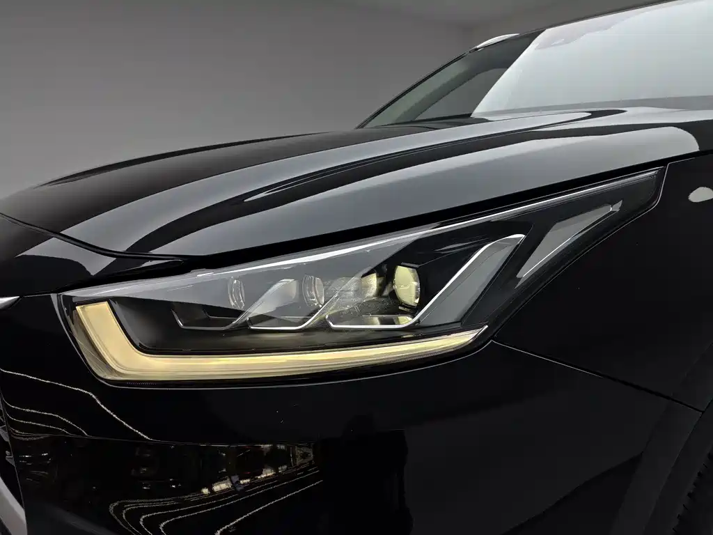 Toyota Highlander 2023 — фото 11