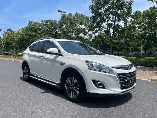 Luxgen You6 SUV 2014