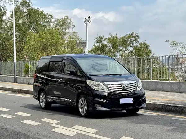 Toyota Alphard 2011