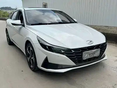 Hyundai Elantra 2022