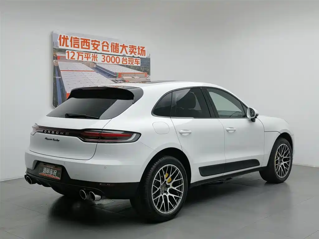 Porsche Macan 2021