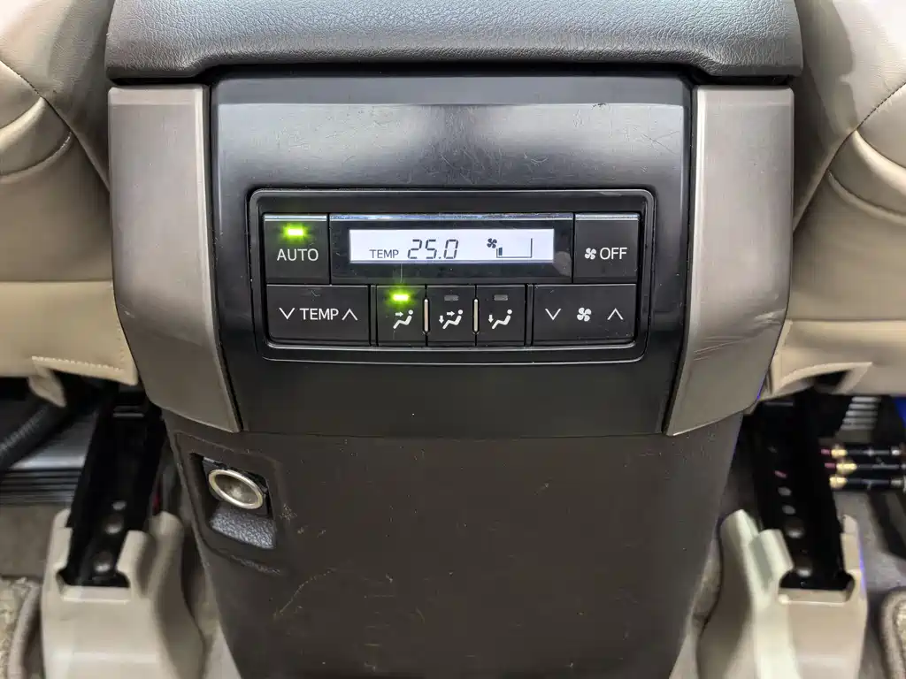 Toyota Prado 2015 — фото 22