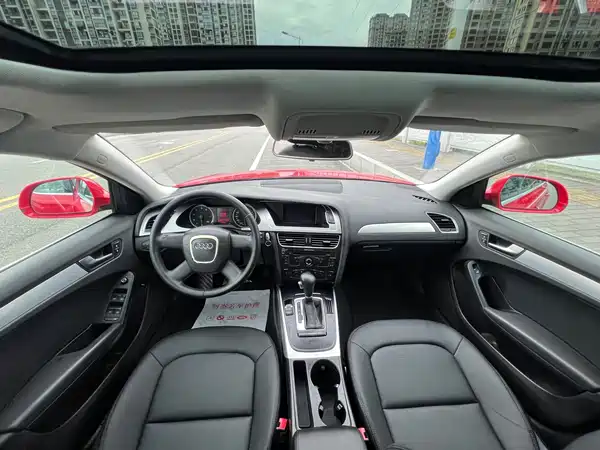 Audi A4L 2011