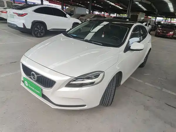 Volvo V40 2017
