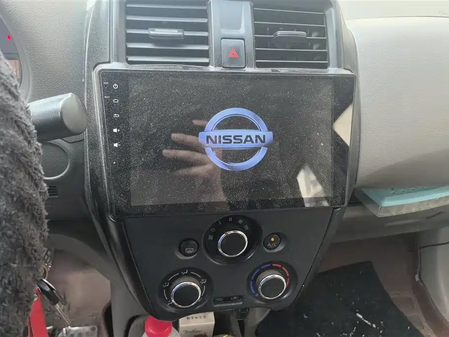 Nissan Sunny 2015 — фото 13