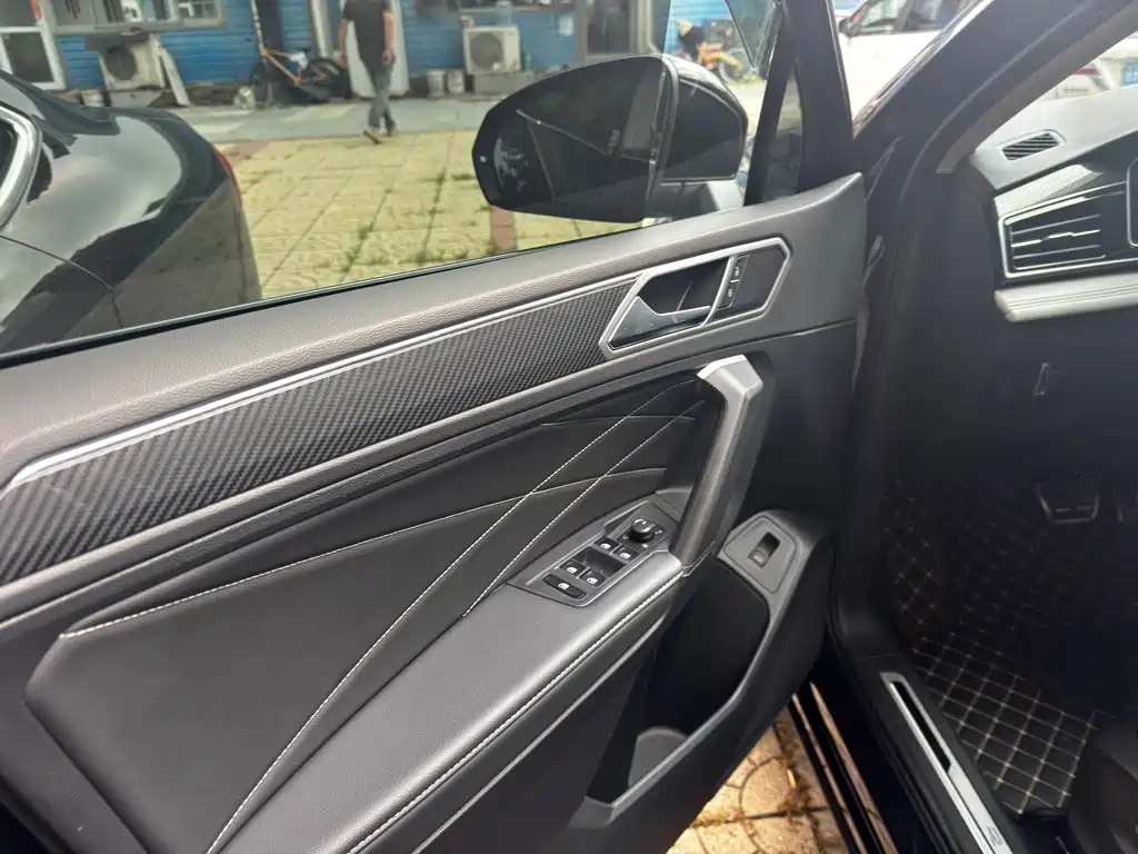 Volkswagen Tiguan L 2023