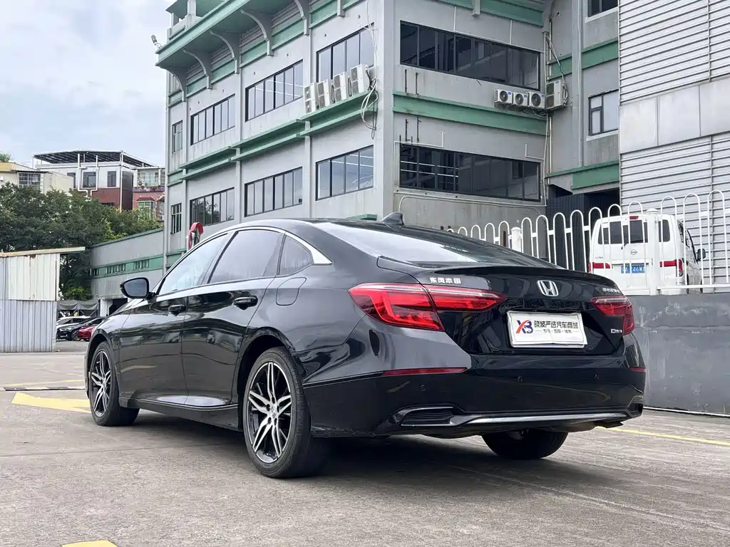 Honda Inspire 2021 — фото 15
