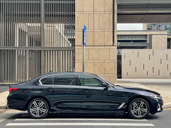 BMW 5 Series 2022