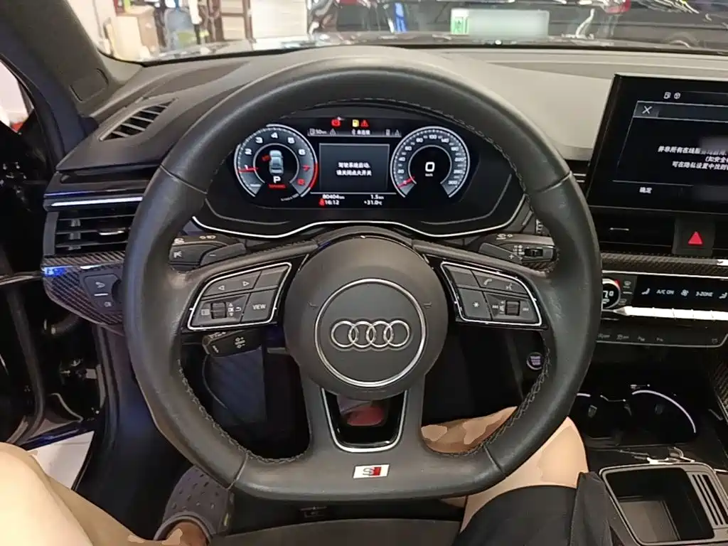 Audi A4L 2022 — фото 11
