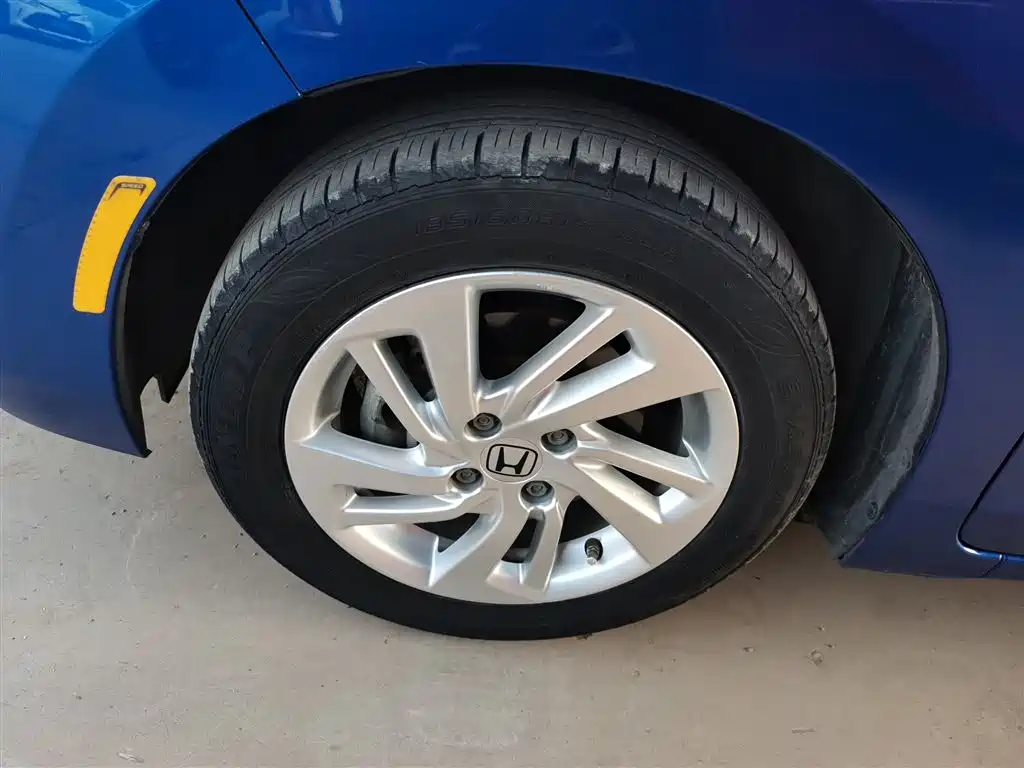Honda Fit 2018 — фото 23