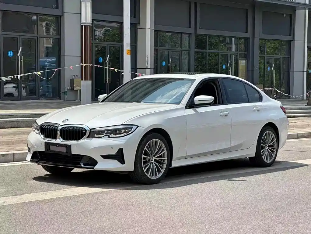 BMW 3 Series 2022
