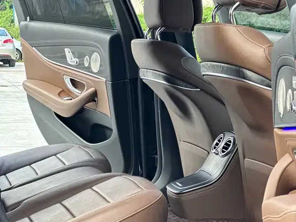 Mercedes-Benz E-Class 2021