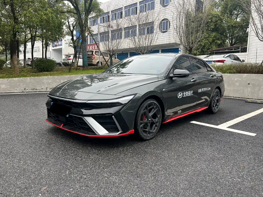 Hyundai Elantra 2023