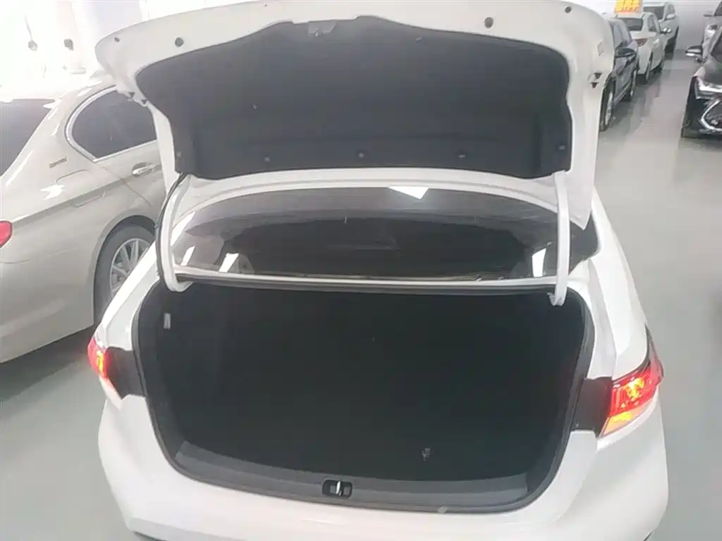 Toyota Levin 2021 — фото 19