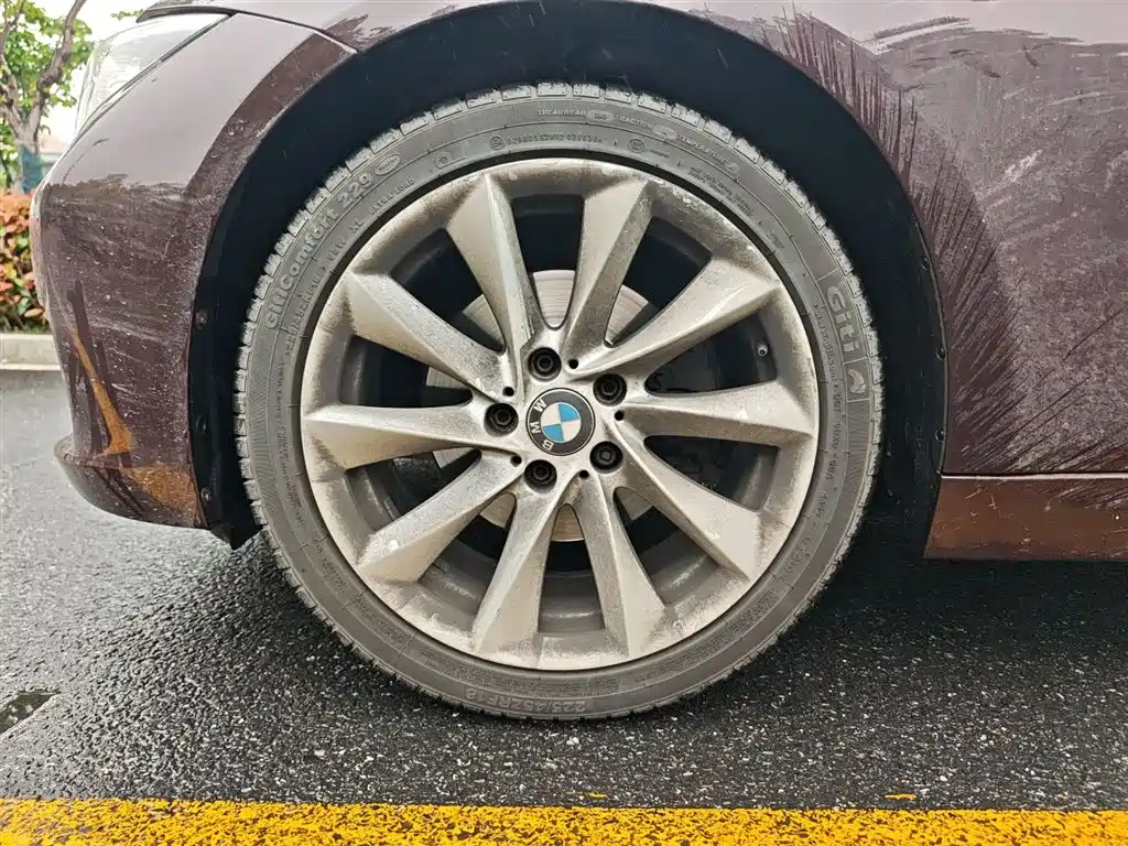 BMW 3 Series 2017 — фото 25