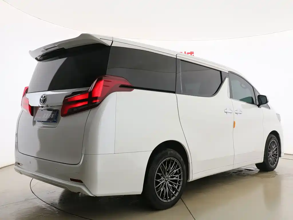 Toyota Alphard 2018 — фото 22