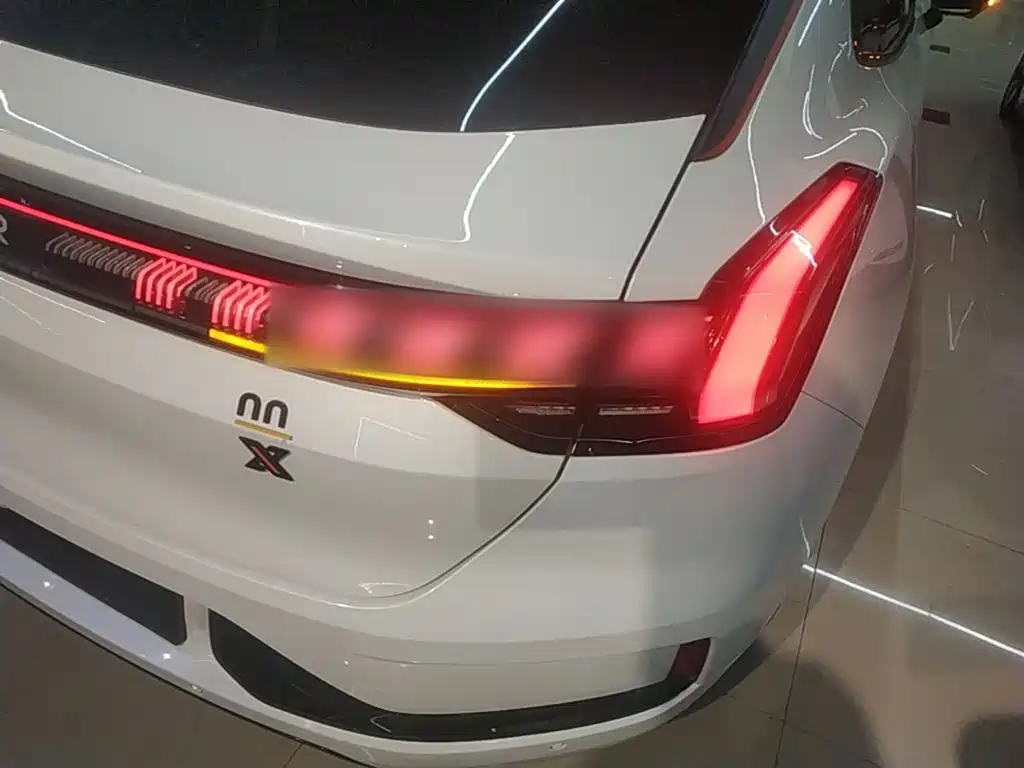 Zeekr 001 2022 — фото 8