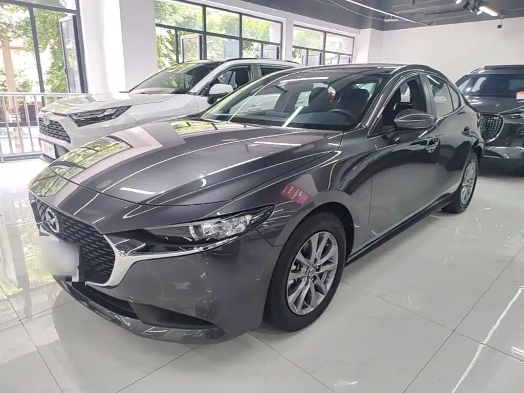 Mazda 3 Axela 2024