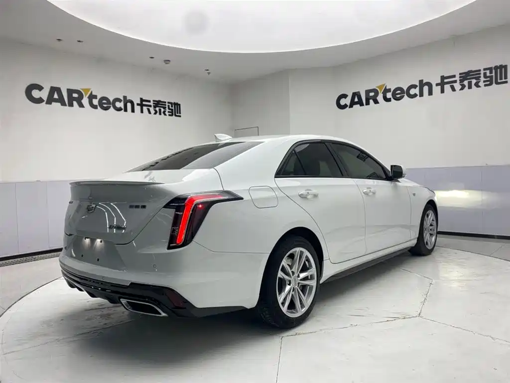 Cadillac CT4 2022 — фото 5