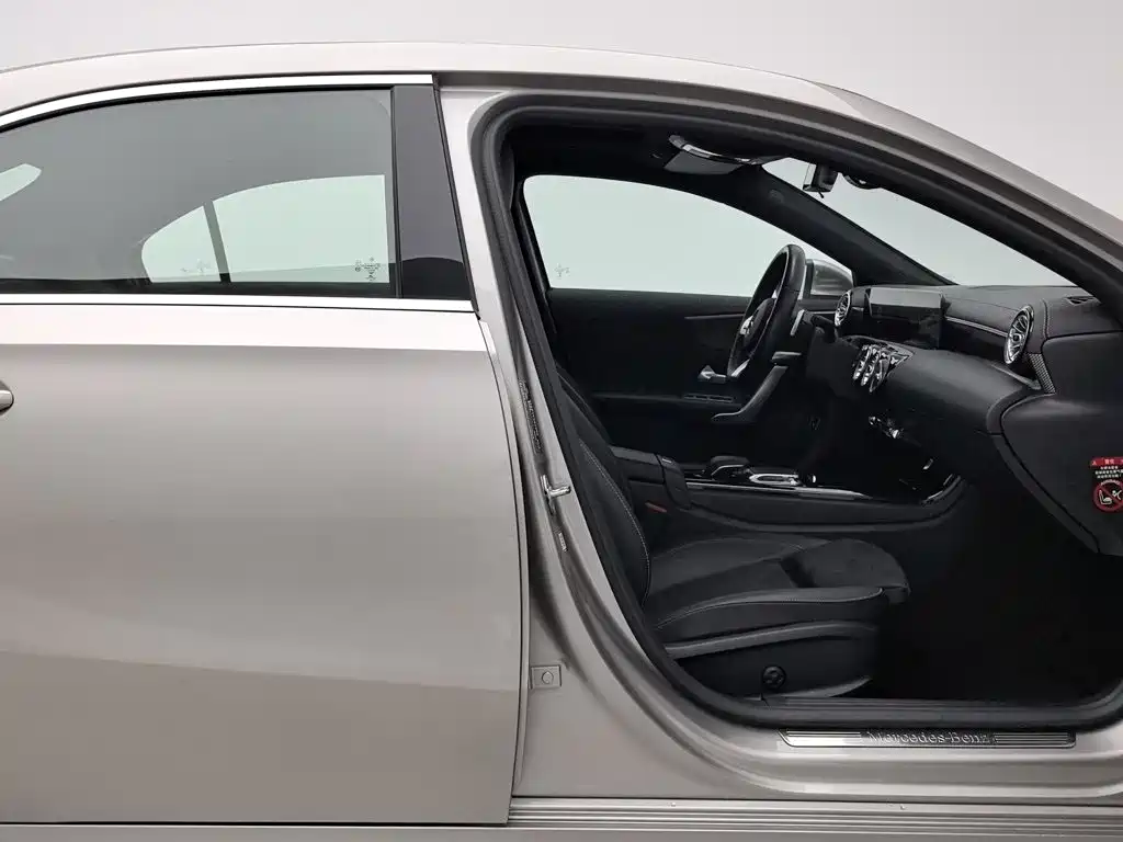Mercedes-Benz A-Class 2020 — фото 23