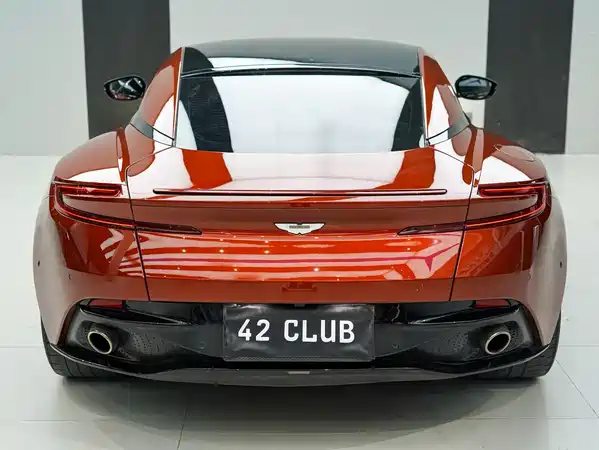Aston Martin DB11 2016