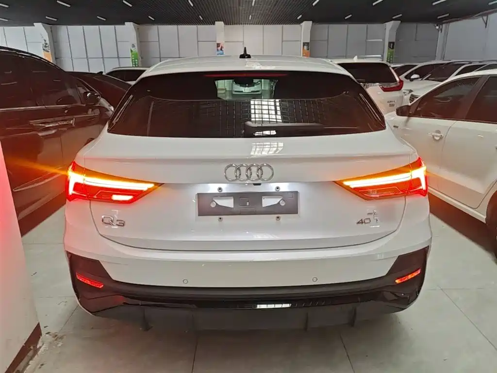 Audi Q3 Sportback 2023 — фото 6