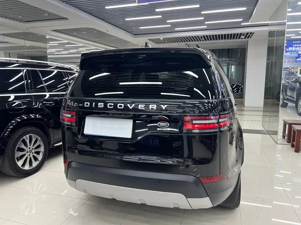 Land Rover Discovery 2020 — фото 12