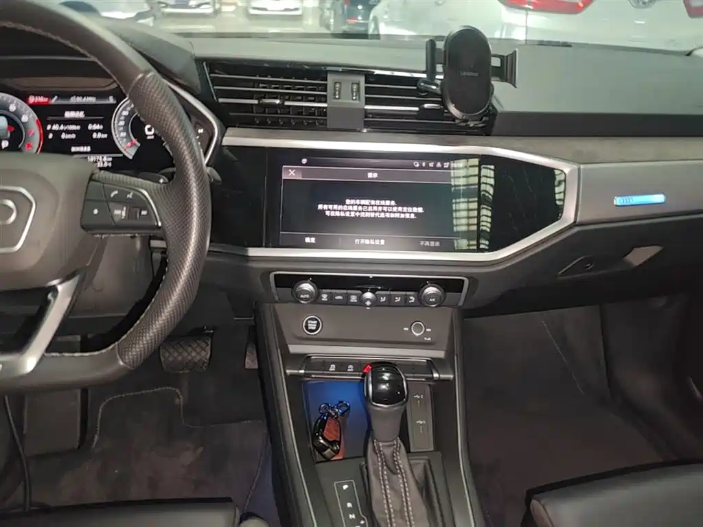 Audi Q3 Sportback 2023 — фото 13