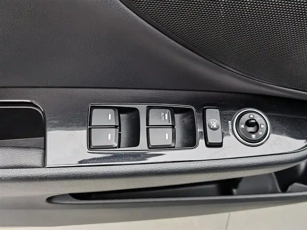 Hyundai Mistra 2017 — фото 9
