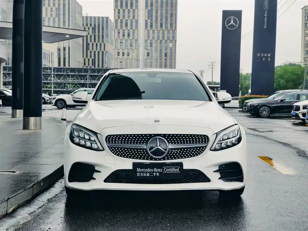 Mercedes-Benz C-Class 2020