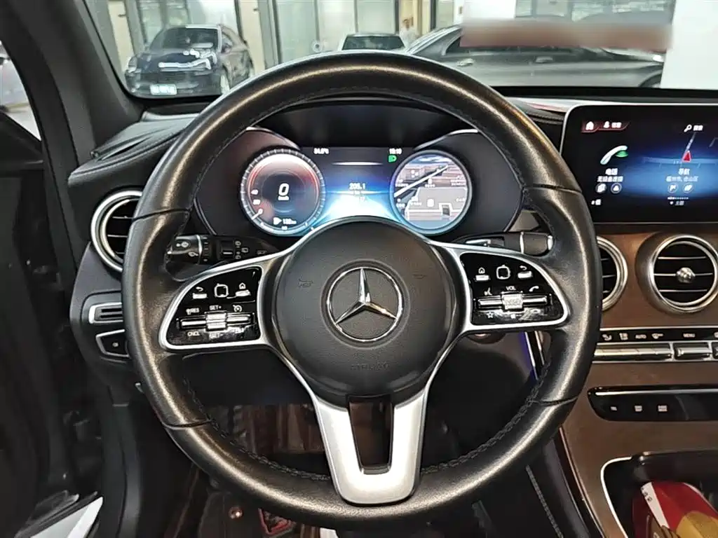 Mercedes-Benz GLC 2019 — фото 11
