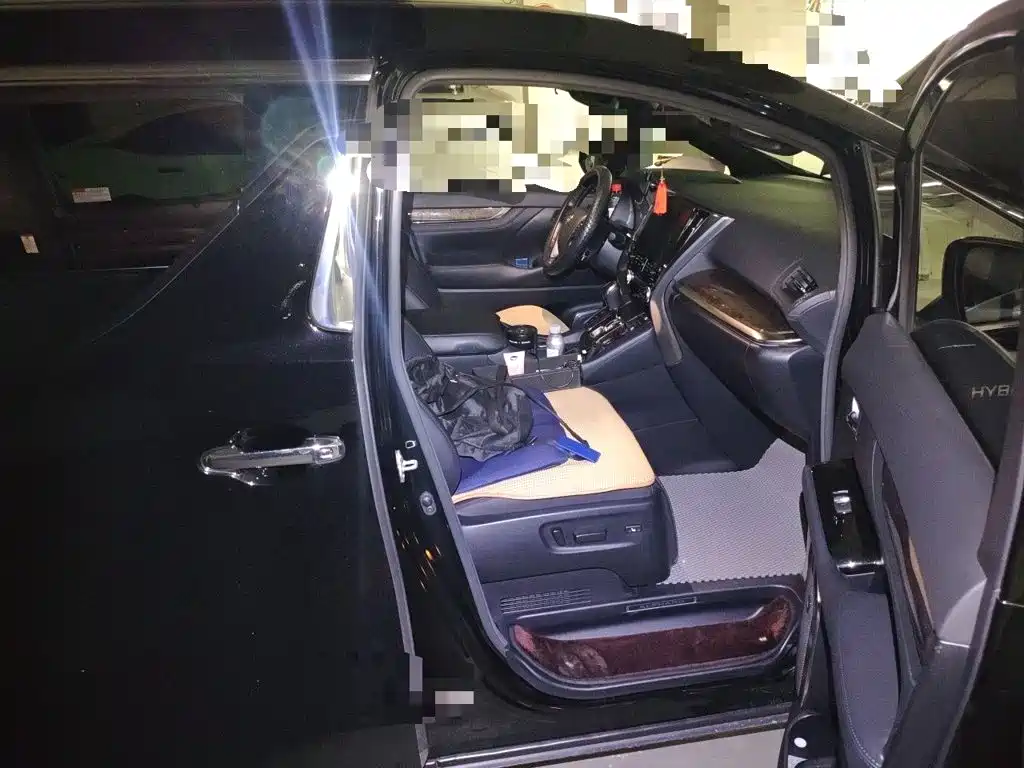 Toyota Alphard 2021 — фото 20