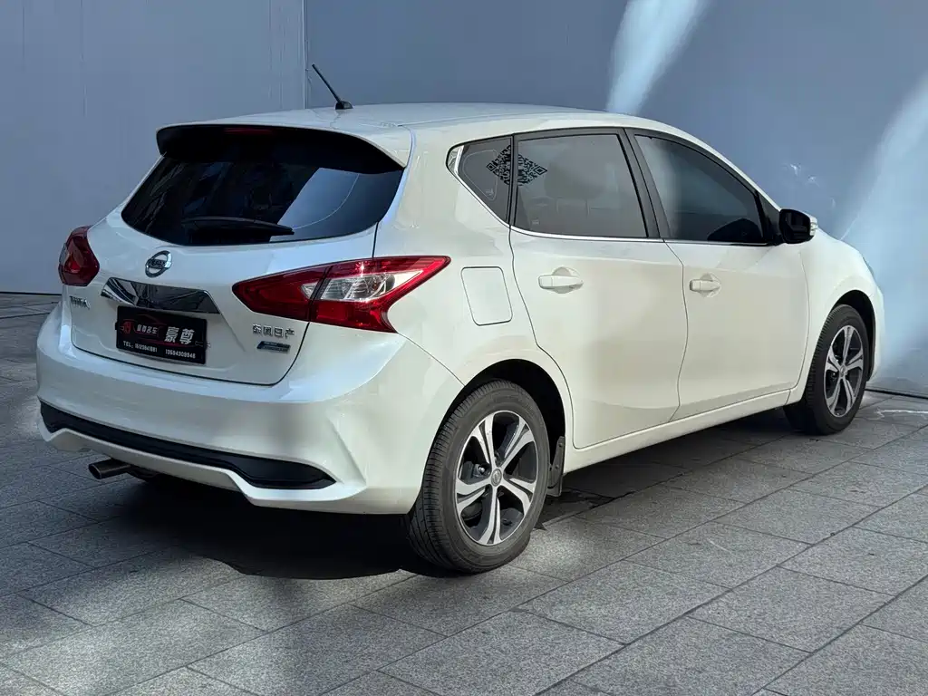 Nissan Tiida 2018 — фото 4