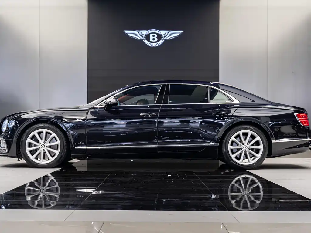Bentley Flying Spur 2021 — фото 13