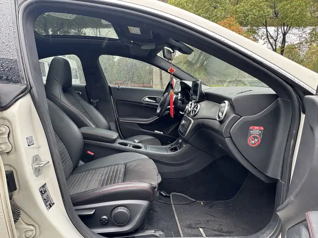 Mercedes-Benz CLA 2016 — фото 15