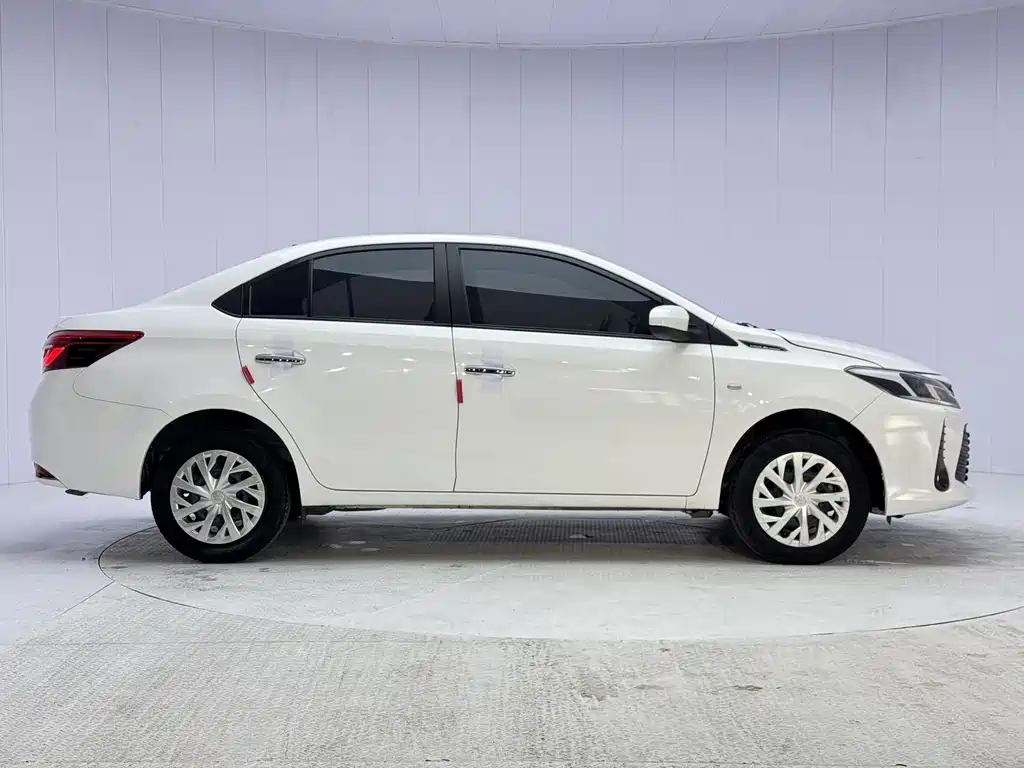Toyota Vios 2023 — фото 5