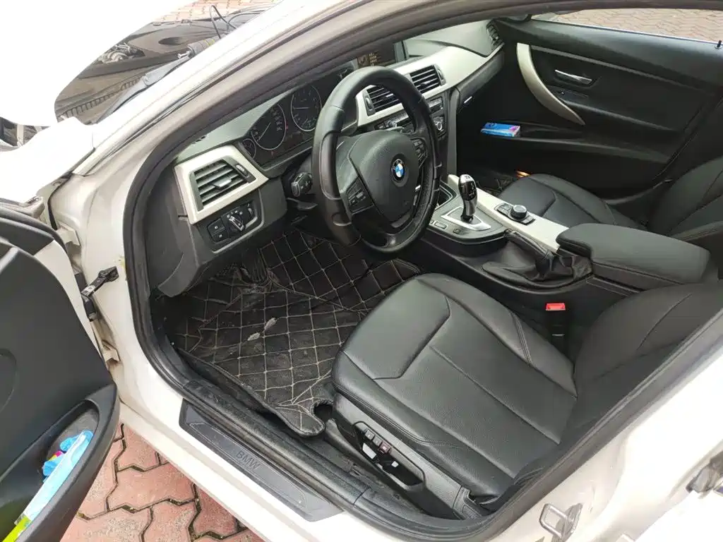 BMW 3 Series 2015 — фото 14